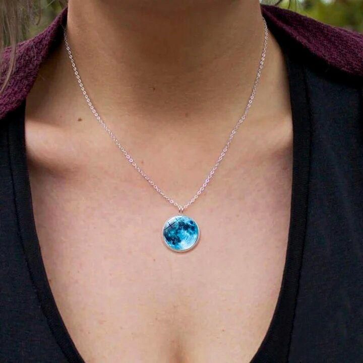 New Glowing Moon Necklace Robykart